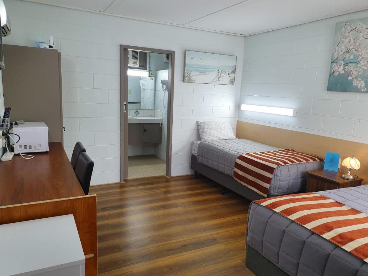 Morwell Parkside Motel Exterior photo